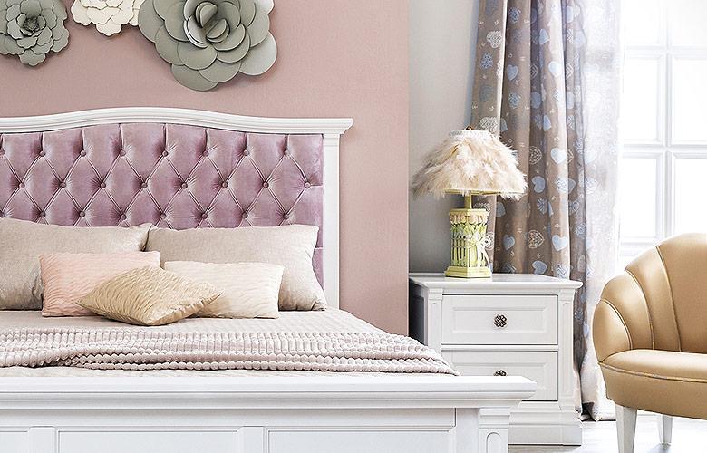 Upholstered / Tufted Beds