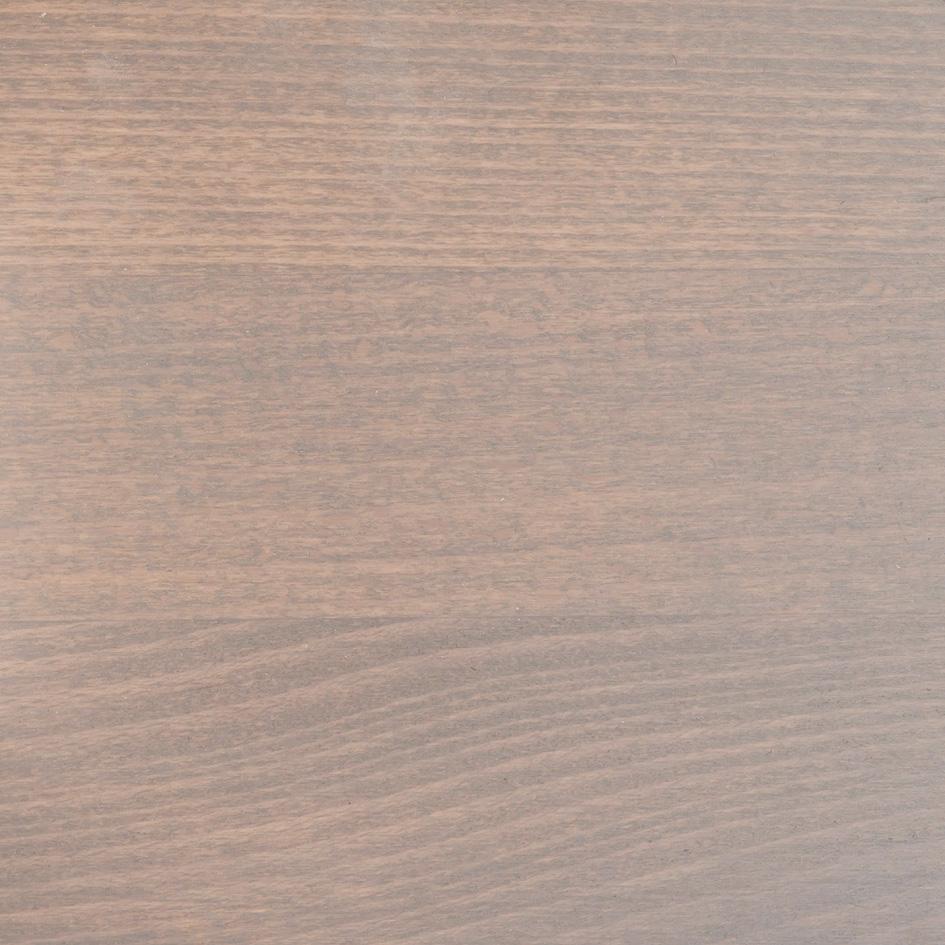 Finition accentuée pour commode haute New York