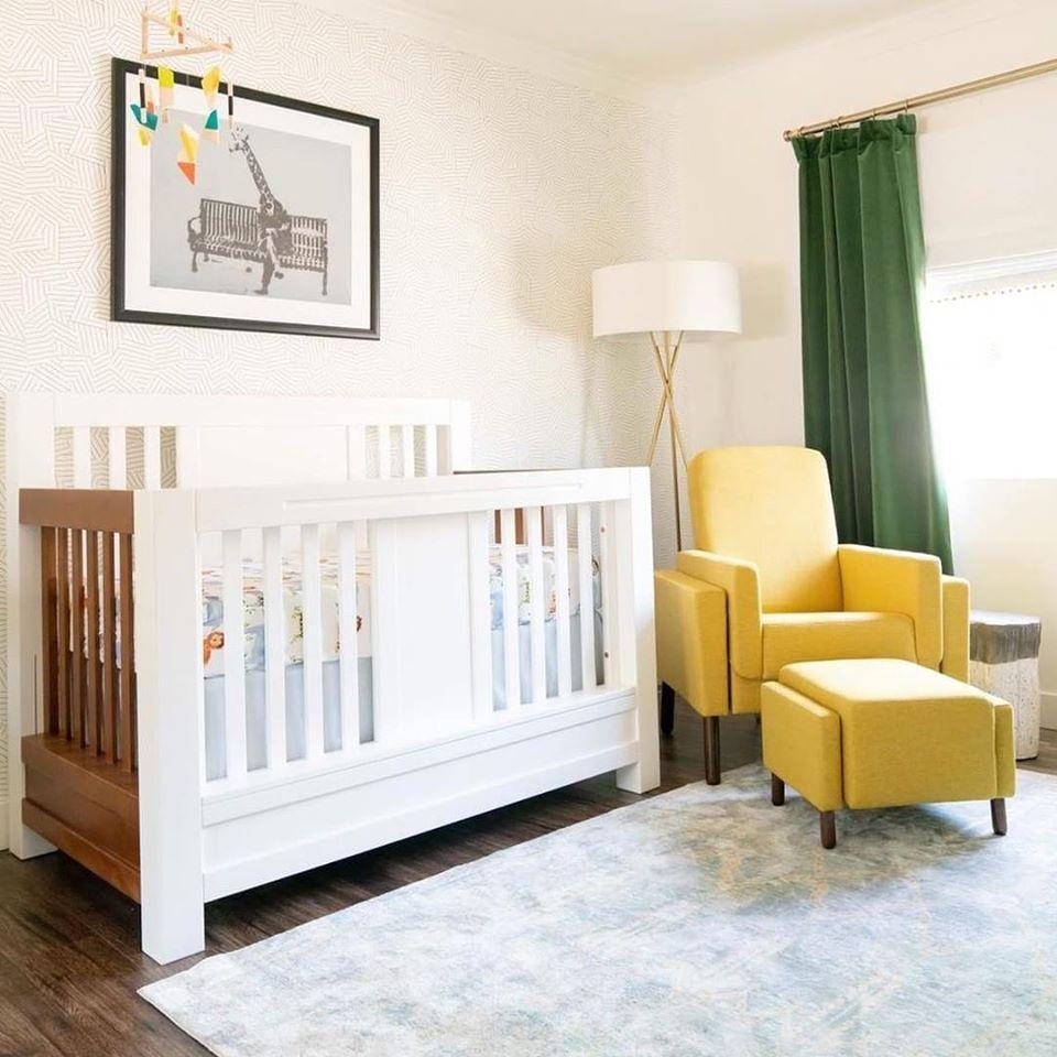 Ventianni Massivholz-Babybett – 4-in-1 Luxus-Erbstückbett – Handgefertigtes europäisches Designer-Babybett mit 4-stufiger Verwandlungsfunktion