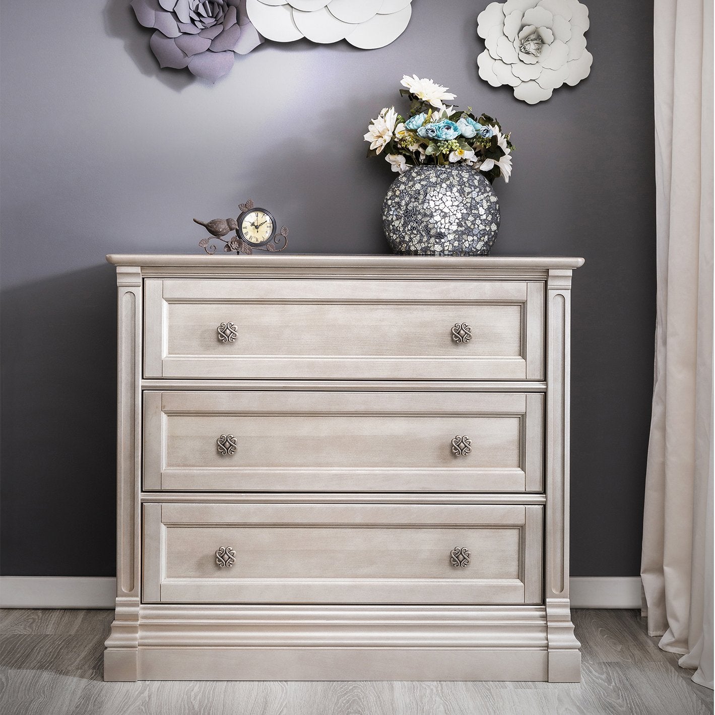 Imperio Solid Wood Single Dresser – 3-Drawer Luxury Nursery Chest – Versatile Space-Saving Changing Station