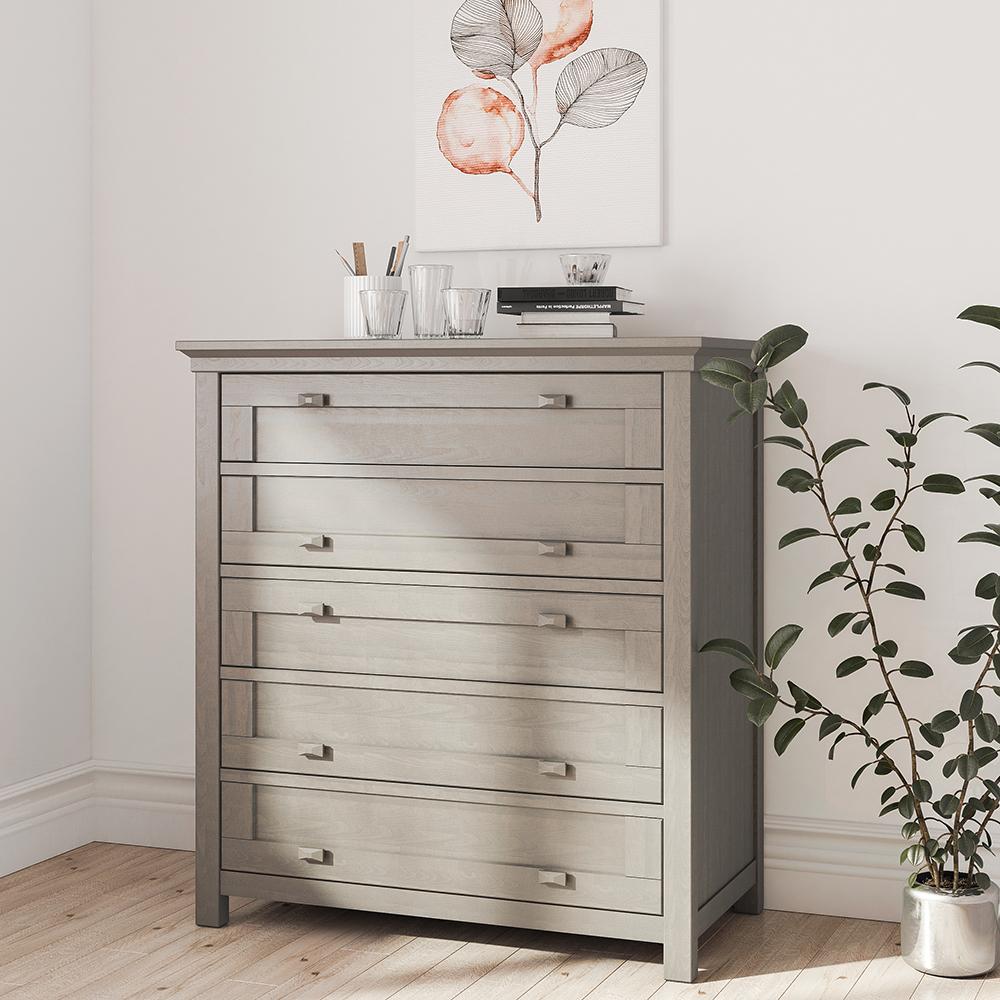 Karisma Massivholz-Kommode – 5-Schubladen-Kleiderschrank im Mid-Century-Stil – Handgefertigte europäische Kommode